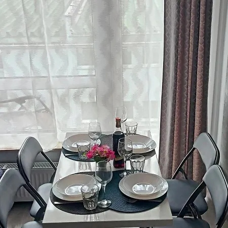 84 Apartament *