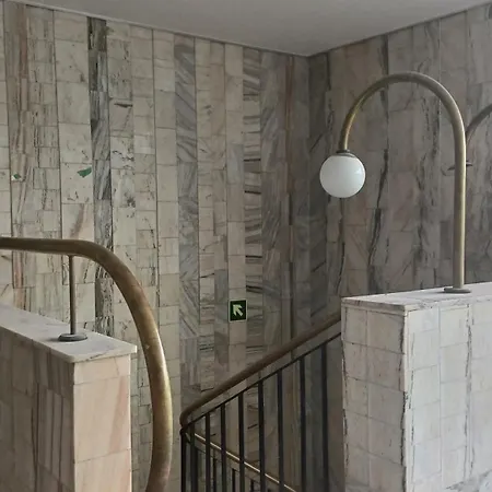 Apartament 84 *