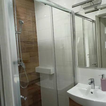 84 Apartament *
